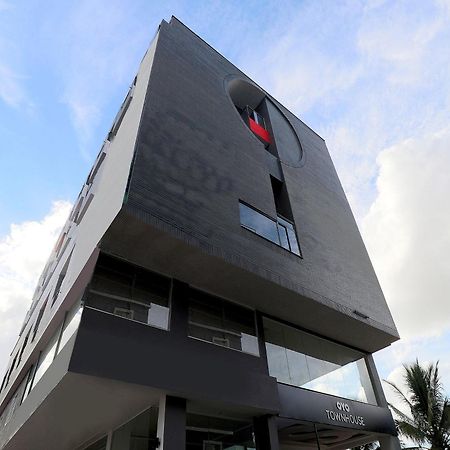 Super Townhouse Reva College University Yelahanka Esterno foto