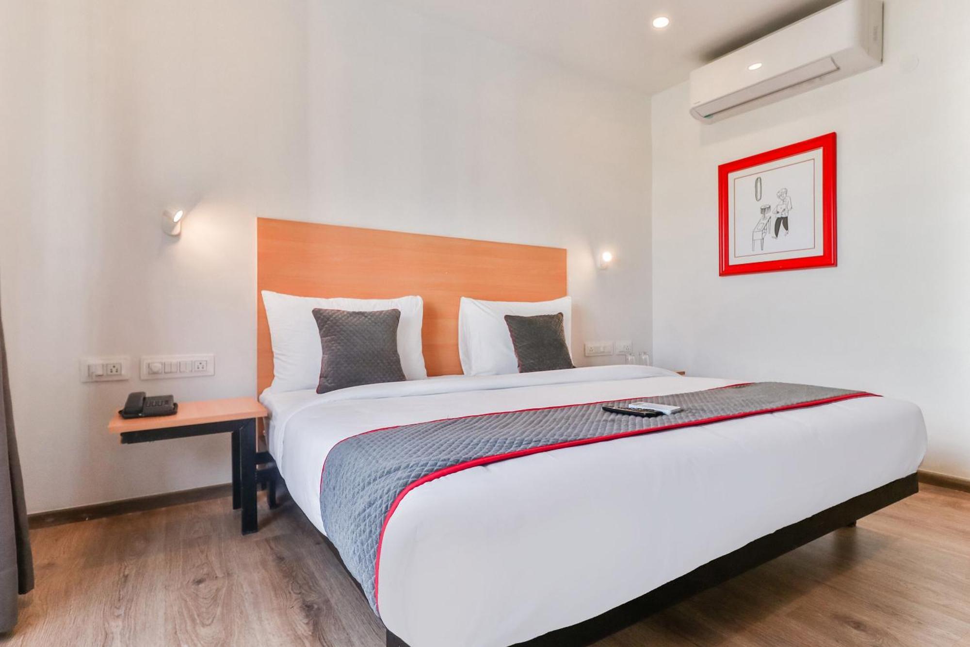 Super Townhouse Reva College University Yelahanka Esterno foto